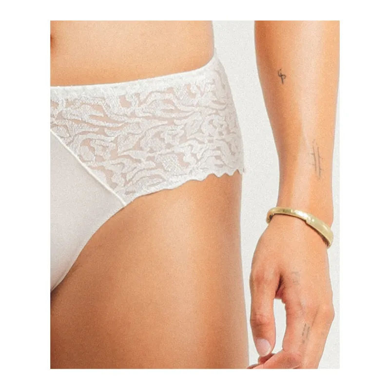 Louisa Bracq Shorty*ELECTRIC WAVES - Shorty