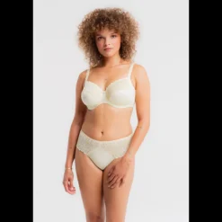 Louisa Bracq Shorty*ELECTRIC WAVES -  Shorty