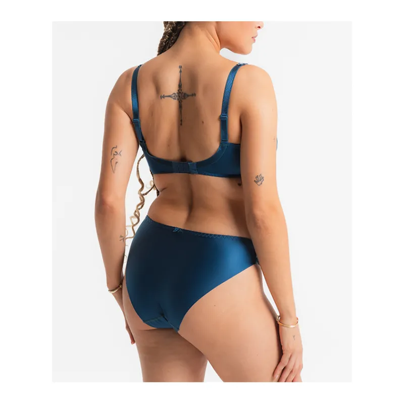 Louisa Bracq Slip*ELECTRIC WAVES - Slip