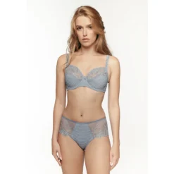 Louisa Bracq Shorty*Élise - Shorty