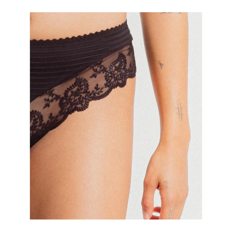 Louisa Bracq Shorty Brésilien*ÉLISE - Shorty Brésilien